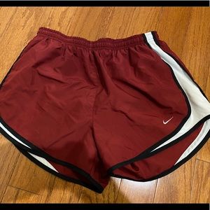 Womens nike tempo shorts size medium